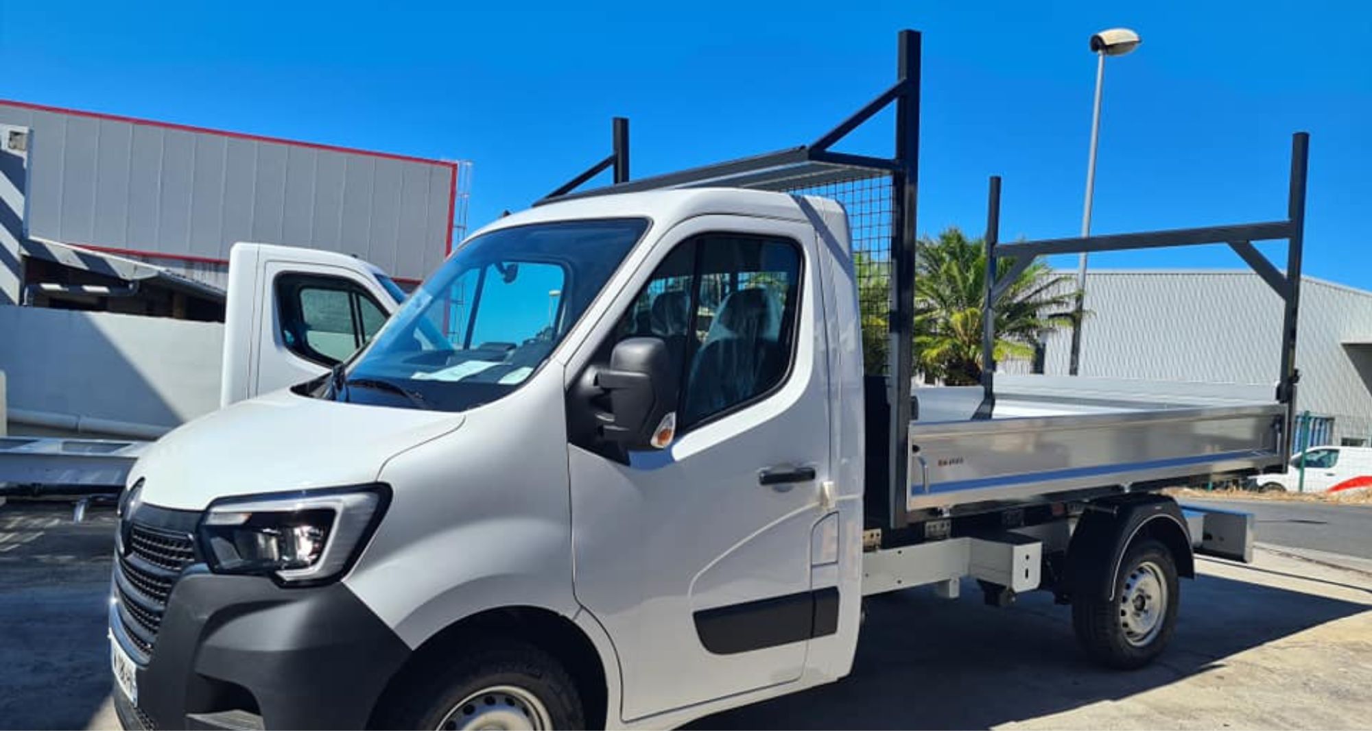 amenagement-utilitaire-reunion-le-merle-carrosserie-industrielle